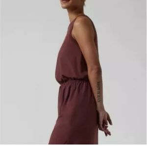 Athleta Rincon dress Maroon large